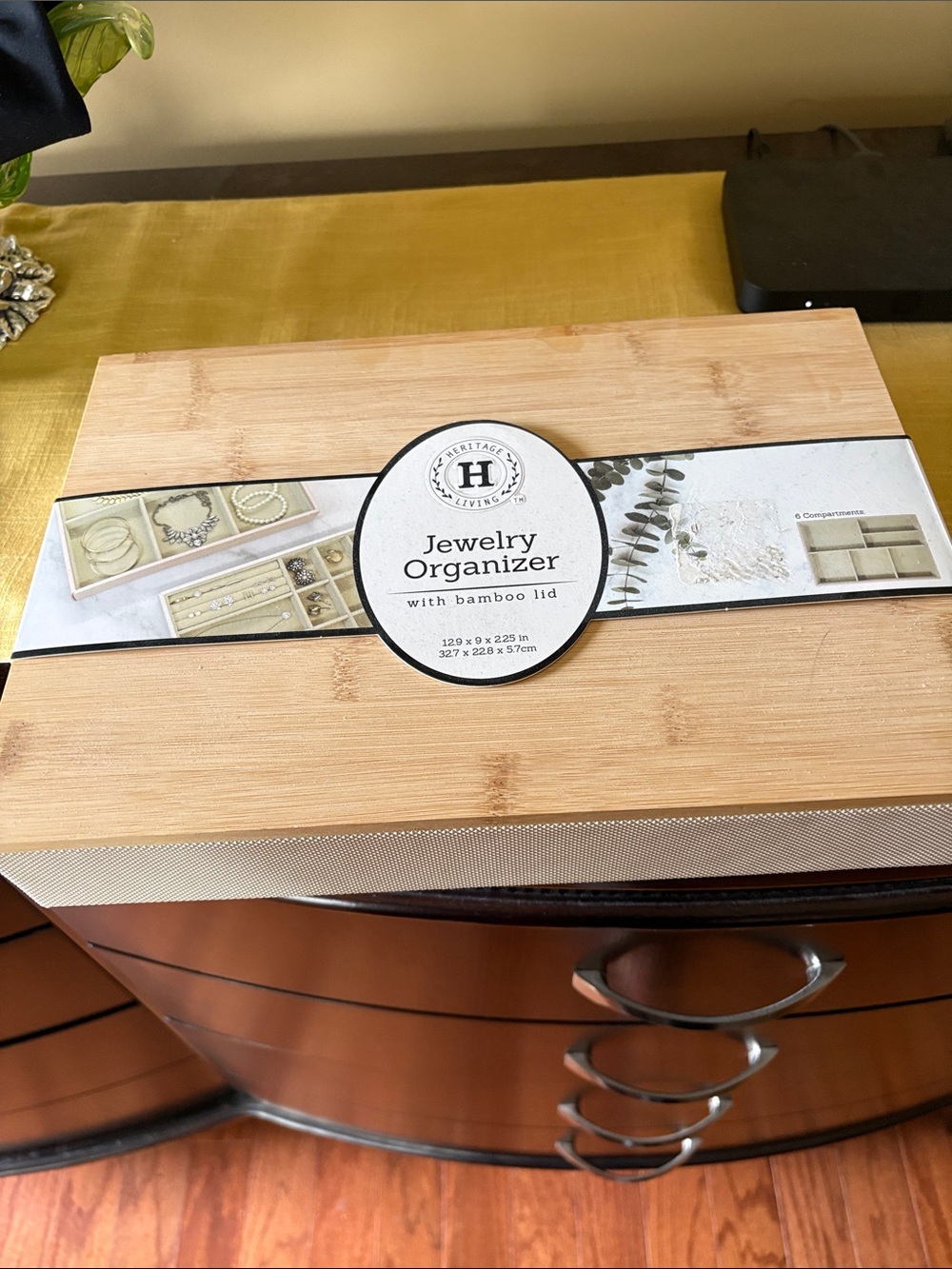Heritage Bamboo-Lid Jewelry Organizer in Natural Light Wood and Cream - Picture 2 of 6